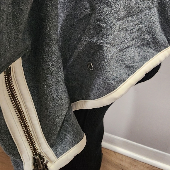 Lululemon wrap jacket - Picture 4 of 5